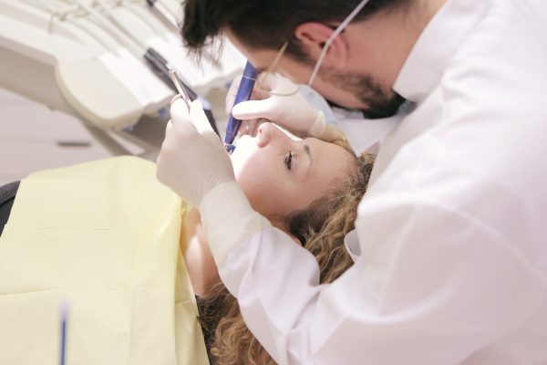 blanqueamiento interno diente con endodoncia